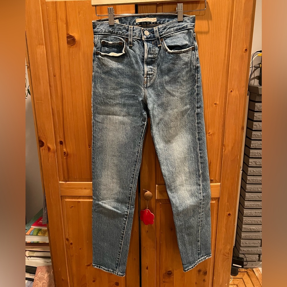 Levi’s wedgie jeans